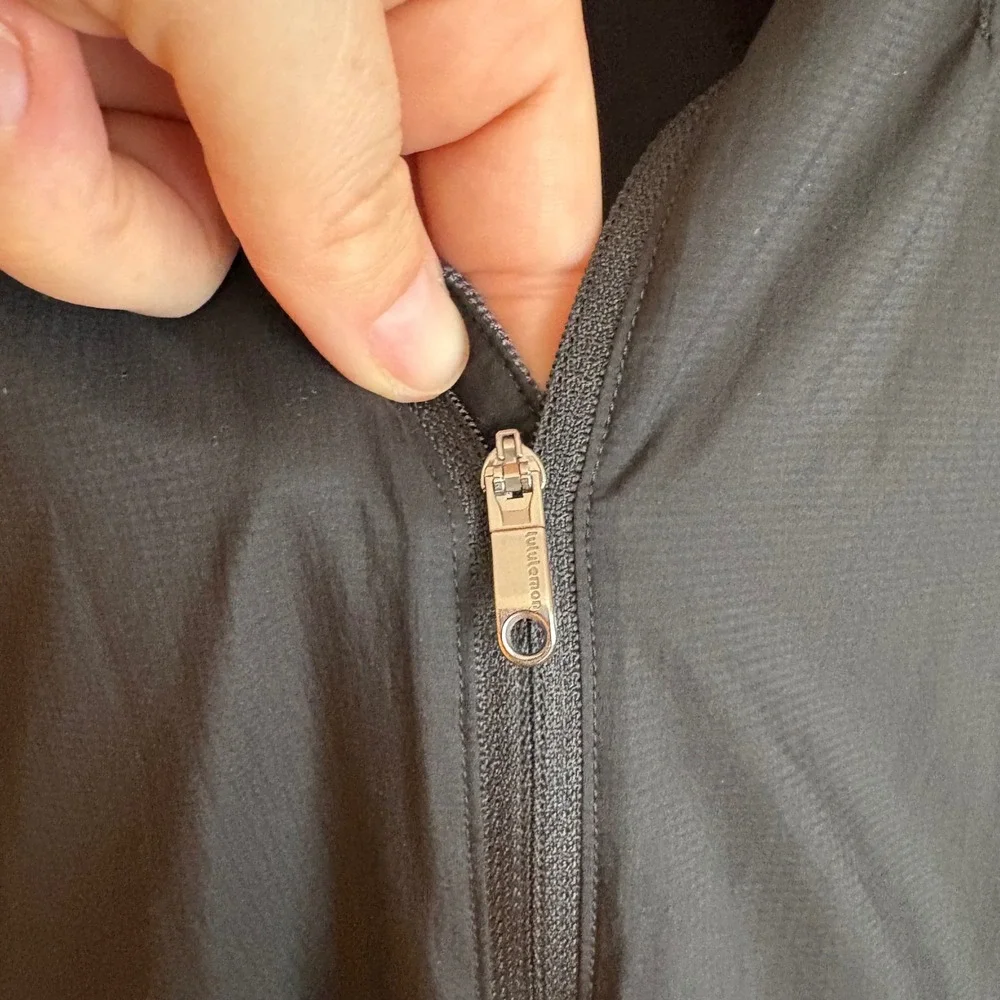 Lululemon Athletica Womens Quarter Zip Pullover‎ Black Heather Gray XL
